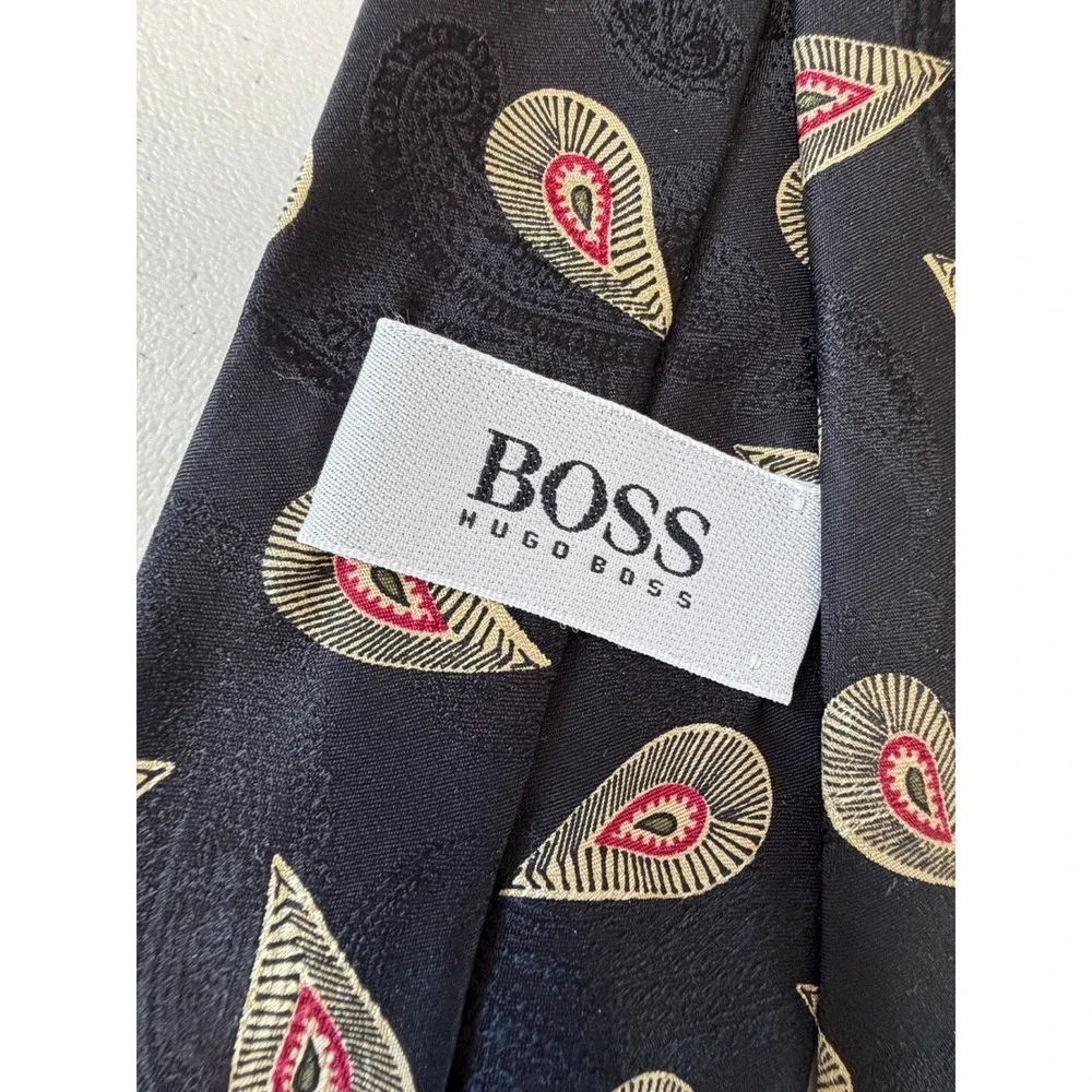 Hugo Boss VTG Mens Silk Tie Black Paisley Geometric Made in Italy Classic